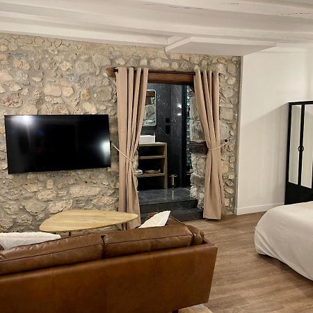 La Loge De Pierre Au Coeur De La Vieille Ville D อานซี ภายนอก รูปภาพ