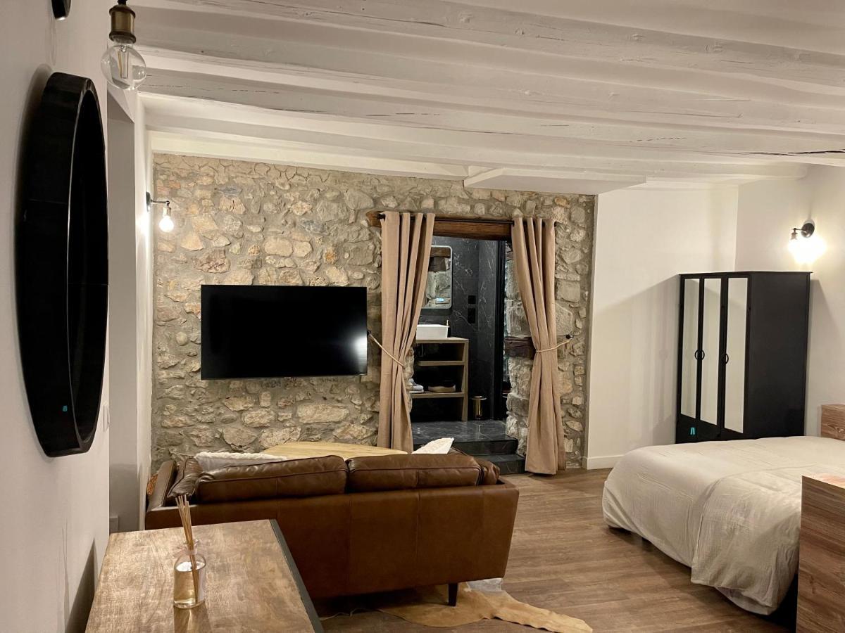 La Loge De Pierre Au Coeur De La Vieille Ville D อานซี ภายนอก รูปภาพ