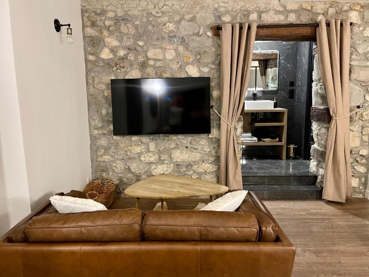 La Loge De Pierre Au Coeur De La Vieille Ville D อานซี ภายนอก รูปภาพ